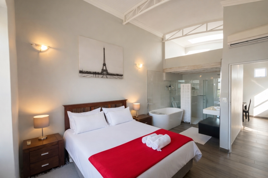 3 Bedroom Property for Sale in Table View Western Cape